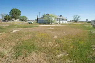 5902 Margaritha, Rosamond, CA 93560 - Photo 17