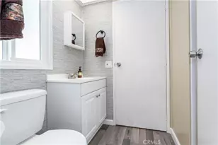 24303 Woolsey Canyon Rd, Canoga Park, CA 91304 - Photo 15