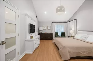 10455 Lindbrook Dr, Los Angeles, CA 90024 - Photo 21