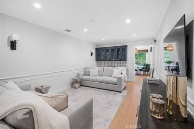 10455 Lindbrook Drive, Los Angeles, CA 90024 - Photo 15
