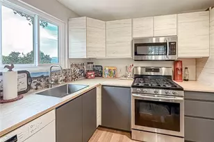 1059 Alta Vista, Simi Valley, CA 93063 - Photo 9