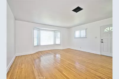 6153 Clybourn Avenue, North Hollywood, CA 91606 - Photo 9