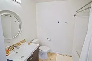 18107 Erik Ct, Canyon Country, CA 91387 - Photo 15