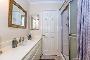 5339 Lindley Unit 207, Tarzana, CA 91356 - Photo 11