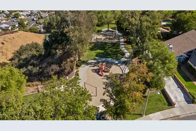 27687 Ron Ridge, Saugus, CA 91350 - Photo 41