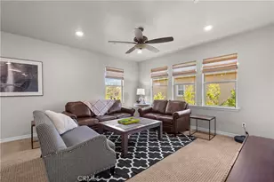 22385 Copper Mountain Ct, Saugus, CA 91350 - Photo 43