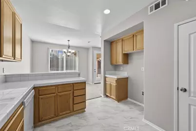 14323 Moon Valley Street, Victorville, CA 92394 - Photo 11