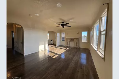 5116 S Budlong Avenue, Los Angeles, CA 90037 - Photo 3