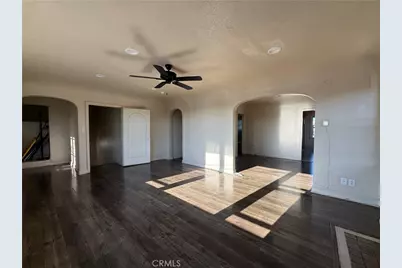 5116 S Budlong Avenue, Los Angeles, CA 90037 - Photo 5