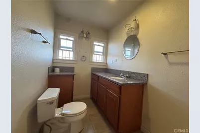 5116 S Budlong Avenue, Los Angeles, CA 90037 - Photo 13