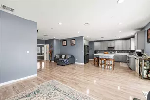 10588 Peach Ave, California City, CA 93505 - Photo 17