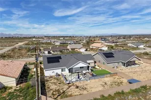 10588 Peach Ave, California City, CA 93505 - Photo 53