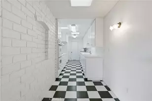 5330 Lindley Ave, Encino, CA 91316 - Photo 7