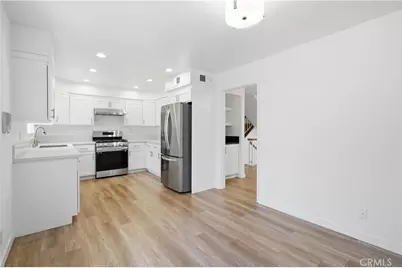 9000 Vanalden, Northridge, CA 91324 - Photo 9