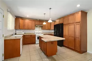 23001 Vanowen St, West Hills, CA 91307 - Photo 9