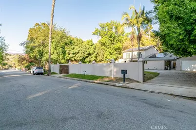 9620 Wheatland Avenue, Shadow Hills, CA 91040 - Photo 9