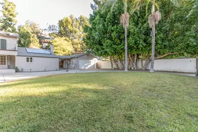 9620 Wheatland Avenue, Shadow Hills, CA 91040 - Photo 5