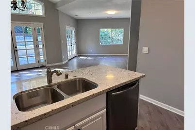 5371 Topeka Drive, Tarzana, CA 91356 - Photo 13