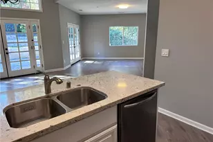 5371 Topeka Dr, Tarzana, CA 91356 - Photo 13