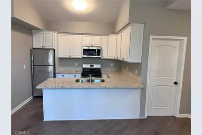 5371 Topeka Drive, Tarzana, CA 91356 - Photo 11