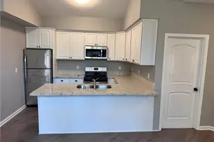 5371 Topeka Dr, Tarzana, CA 91356 - Photo 11