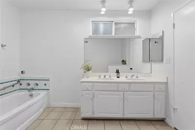 5618 Wilhelmina Avenue, Woodland Hills, CA 91367 - Photo 23