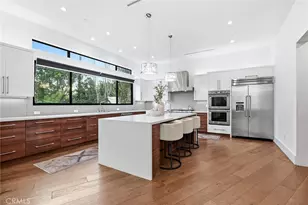 17917 Valley Vista Blvd, Encino, CA 91316 - Photo 11