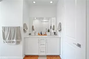 27586 Manzanita Wy, Valencia, CA 91381 - Photo 17