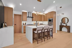 24100 Philiprimm St, Woodland Hills, CA 91367 - Photo 9