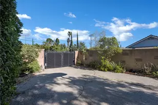 12289 Woodley, Granada Hills, CA 91344 - Photo 39