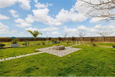 28105 Clydesdale, Taft, CA 93268 - Photo 5