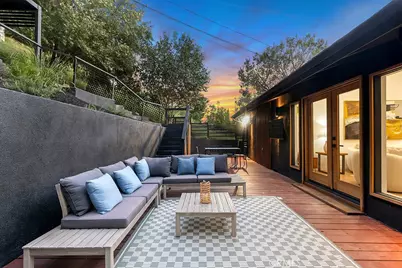 5200 Don Pio, Woodland Hills, CA 91364 - Photo 15