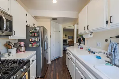 7211 Cozycroft #32, Winnetka, CA 91306 - Photo 7