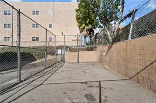 13144 Bromont, Sylmar, CA 91342 - Photo 37