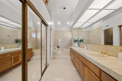 26334 Emerald Dove, Valencia, CA 91355 - Photo 13