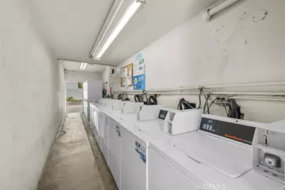 18555 Collins Street #C18, Tarzana, CA 91356 - Photo 25