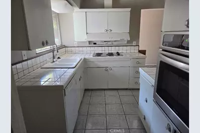 9336 Sophia, North Hills, CA 91343 - Photo 7