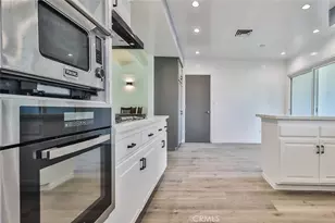 23540 Kivik St, Woodland Hills, CA 91367 - Photo 15