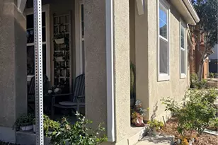 26014 Zaddison Ct, Newhall, CA 91350 - Photo 3