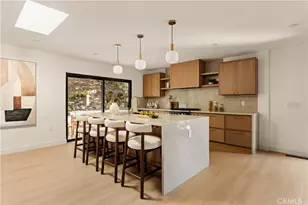 5105 Tendilla, Woodland Hills, CA 91364 - Photo 7