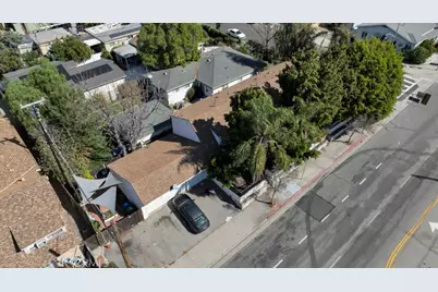 11667 Burbank, North Hollywood, CA 91601 - Photo 3