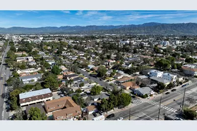 11667 Burbank, North Hollywood, CA 91601 - Photo 23