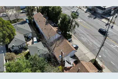 11667 Burbank, North Hollywood, CA 91601 - Photo 37