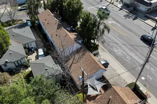 11667 Burbank, North Hollywood, CA 91601 - Photo 37