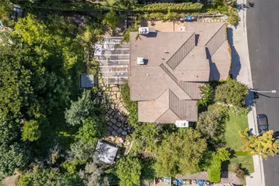 5985 Vista De La Luz, Woodland Hills, CA 91367 - Photo 53