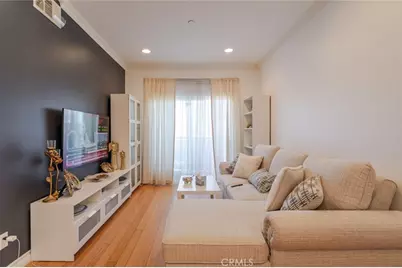 626 E Orange Grove Avenue #204, Burbank, CA 91501 - Photo 7