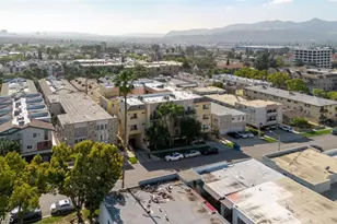 626 E Orange Grove Ave, Burbank, CA 91501 - Photo 35