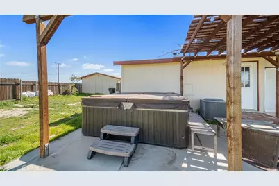 7843 W Avenue F, Lancaster, CA 93536 - Photo 31