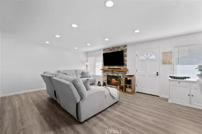 22637 Copper Hill #90, Saugus, CA 91350 - Photo 7