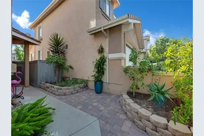 27626 Iris Place, Castaic, CA 91384 - Photo 3